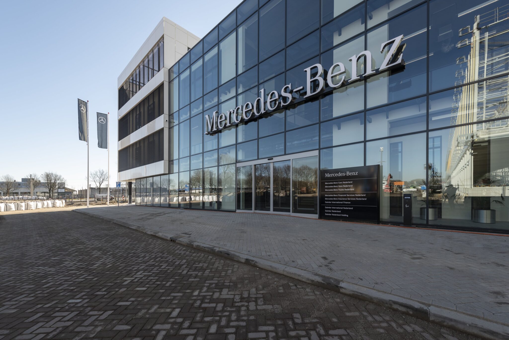 hoofdkantoor Mercedes-Benz Nederland